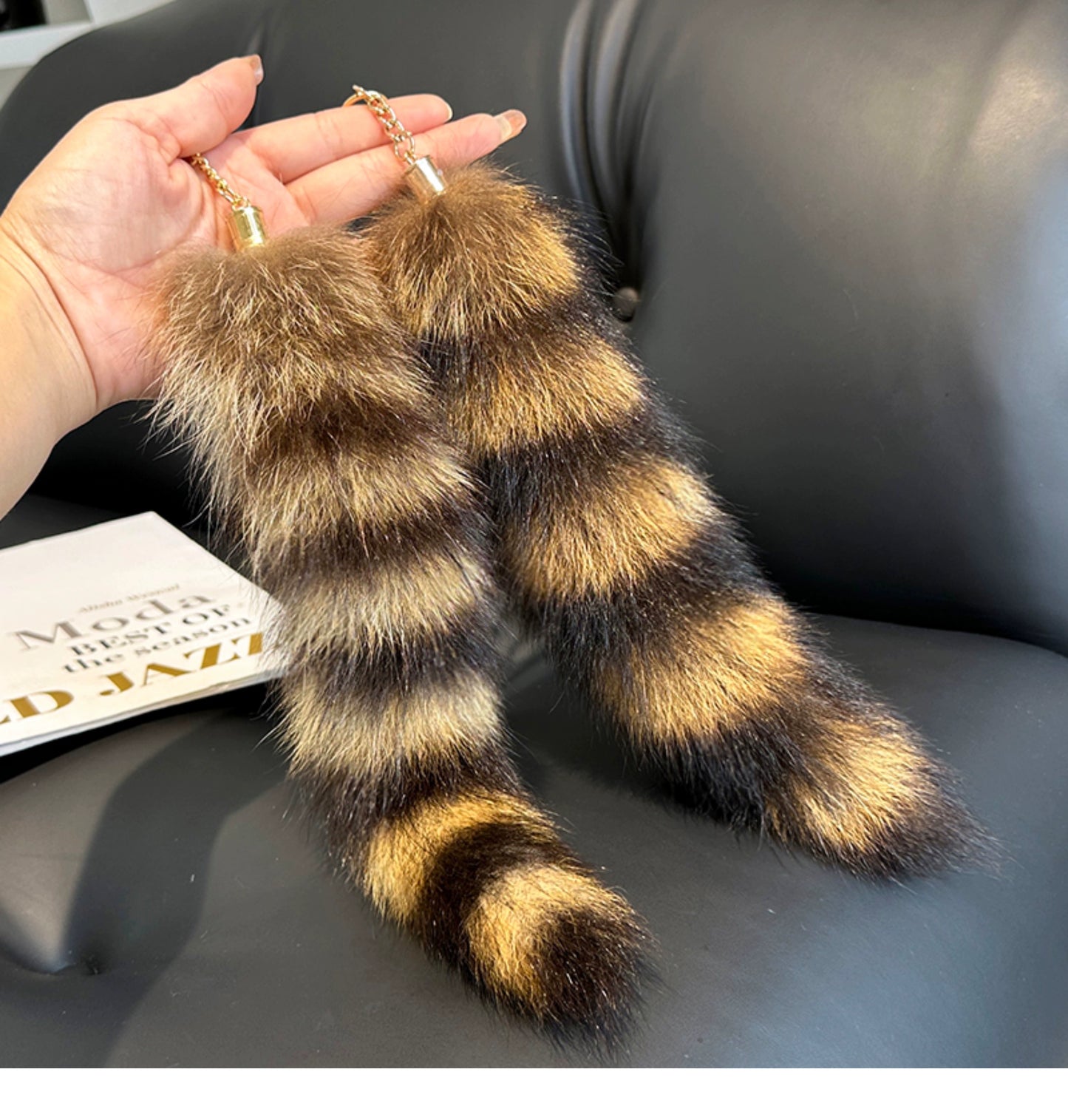American raccoon dog raccoon tail key pendant jewelry electric car car keychain pendant plush bag pendant