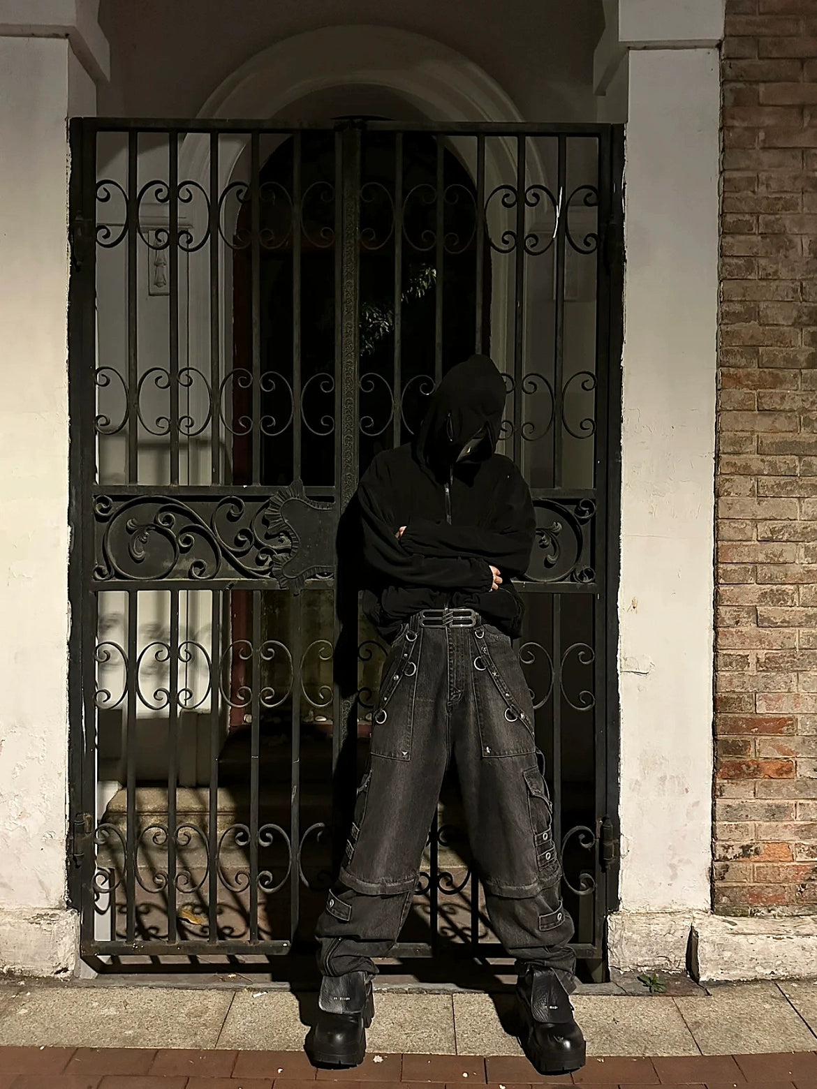 Washed old punk style metal wide legs with the same eight gods strap denim trousers